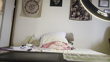 Punkloka em casa trampando no camera prive quer ver completo no angulo certo chama no provacy pesquise o nome