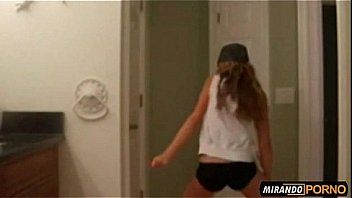 La Flaca Haciendo El Stripers thumbnail