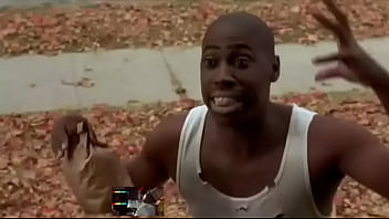 Negro chocolatito no sabe dónde está y está ofreciendo chupadas por información