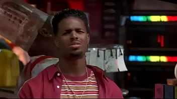 Negro chocolatito no sabe dónde está y está ofreciendo chupadas por información