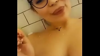 Mi rica amiga desnuda