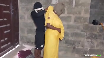 Horny mama let me fuck her