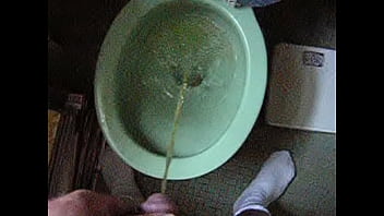 Small dick pissing