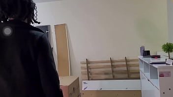 Fiz meu namorado de corno e transei na nossa casa com o ajudante de mudança