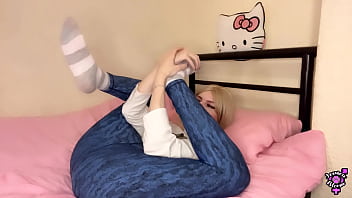 Jess Bloom Flexibility Training How To Blow Your Own Cock Sfw thumbnail