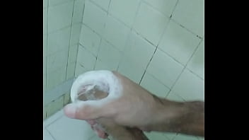 Bañándome