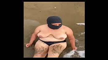 Surprising i record a sexy colombian girl on the beach and we ended up fucking very hard on the beach