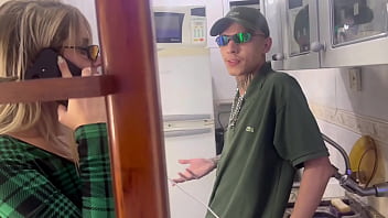 1 descobri toda verdade meu primo é um pervertido pegou eu e o frango do meu namorado no sigilo completo no red e no cher