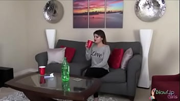 Expansão da barriga causado por refrigerante com mentos