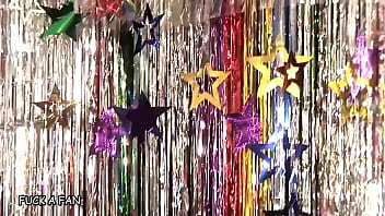 Bartender bangs blonde bombshell phoenix marie on reality show