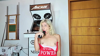 Gamer girl powet ass to mouth