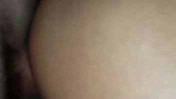 Mulher madura trai marido com chefe na banheira