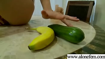 Amateur teen girl play with her pussy video 19