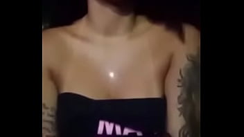 Novinha se mastubando