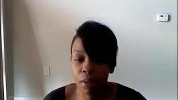 Black girl shakes her huge fat ass on webcam