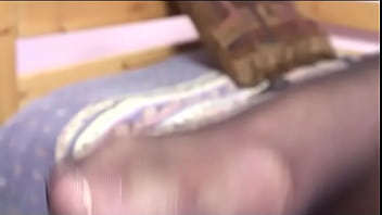 Blonde brianna cummings pleases herself in bed