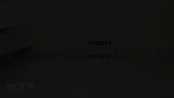 Horny busty jenifer enjoys some intense dap 0% pussy with 3 big cocks footjod