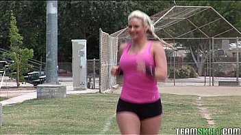 Busty blonde phoenix marie fucked by her fitness trainer