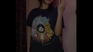 Flash all your cum on her