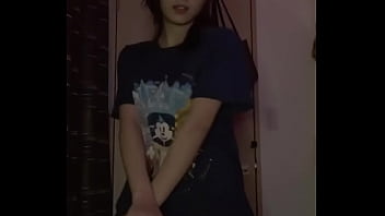 Flash all your cum on her