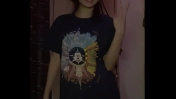 Flash all your cum on her