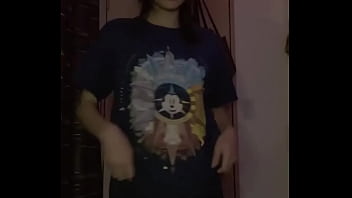 Flash all your cum on her