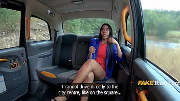 Spanish girl speaks fluent squirtish in my back seat