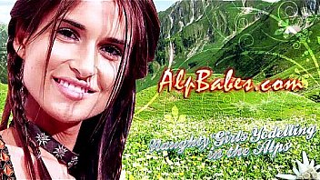 German babe rubs her juicy cunt