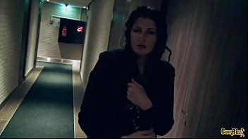 Treat a goldigger milf like a piece of meat hoe