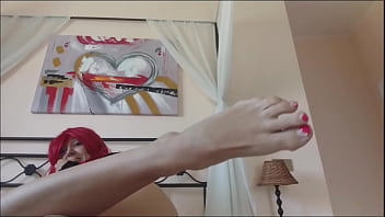Mistress chantal know how to treat you with her feet