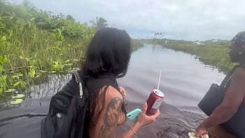 As aventuras dos tarados 5 amigos fazem trilha pelados e fodem no meio do mato