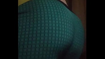 Shaking my ass give me feedback