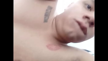 Chalaca dándole de cucharita