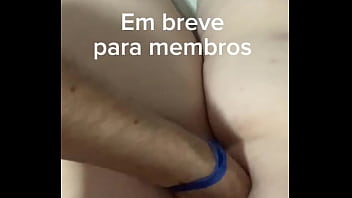 Esposa puta morgana pede ao seu esposo rudolph para fazer um fisting depois ele manda ela ficar de 4 pra ser arrombada