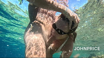 All anal sex under ocean with surprise