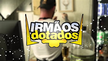 O Recepcionista Deu Gostoso Pro Entregador thumbnail