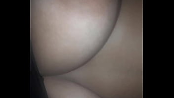 Mostrando meus peitos pra vocês