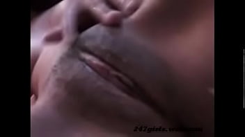 Cam girl findering herself beatiful pussy tight tits webcam