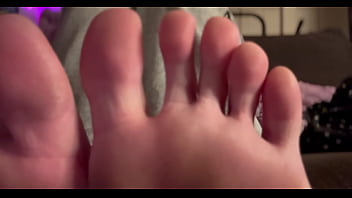 European stepmom artemisia love feet close up