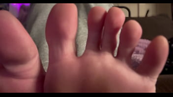 European stepmom artemisia love feet close up