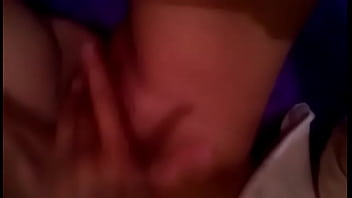 Le gusta dedearse y mojarse