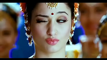 Tamanna bhatia lip zoomed