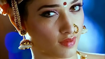 Tamanna bhatia lip zoomed