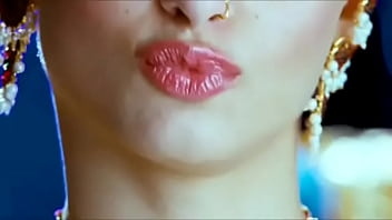 Tamanna bhatia lip zoomed
