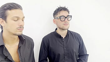 She calls 2 guys while her husband is out of the house to get fucked with two cocks in her pussy