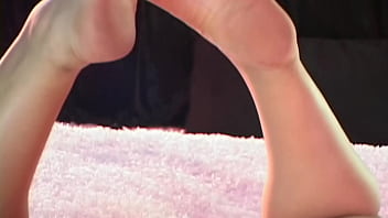 Fountainhead horny babe eats ass gets fucked and squirts