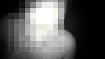 Glory hole fazendo o safado gozar em mim