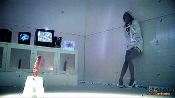 Crazy blonde hottie loves bouncing on her pussy on a big dildo before screwing with two guys in front of another hottie until they get sprayed with warm jizz