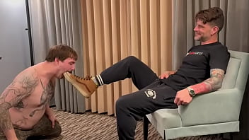 Foot fag worships & gets fucked up