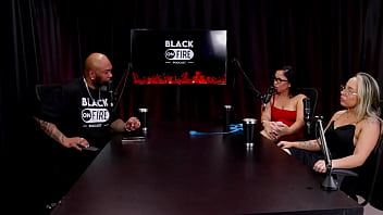 A primeira vez que fez squirting e respondeu em quem mama senta ou passa e consegue gozar com aninha e renatinha watch sheer red